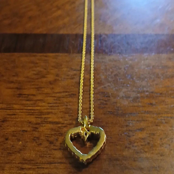 AUTHENTIC CHRISTIAN DIOR GOLD TONE HEART SHAPED CRYSTAL NECKLACE AND PENDANT - Picture 4 of 5